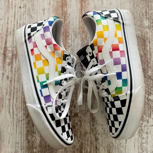 Vans Ward Rainbow Checkered Old Skool Skate Shoes (7) - Picture 3 of 7